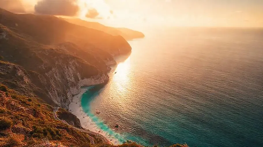 夏日海岛自驾游：一路向南的治愈风景 - 欧乐影视旅行记录内容封面